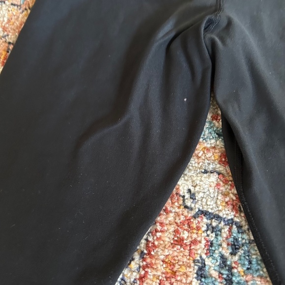 Nike Dri-Fit Black Leggings Size Medium - Picture 7 of 8